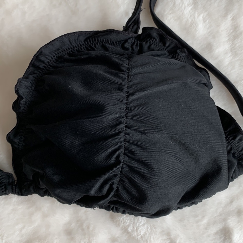 Black string bikini - Picture 3 of 3